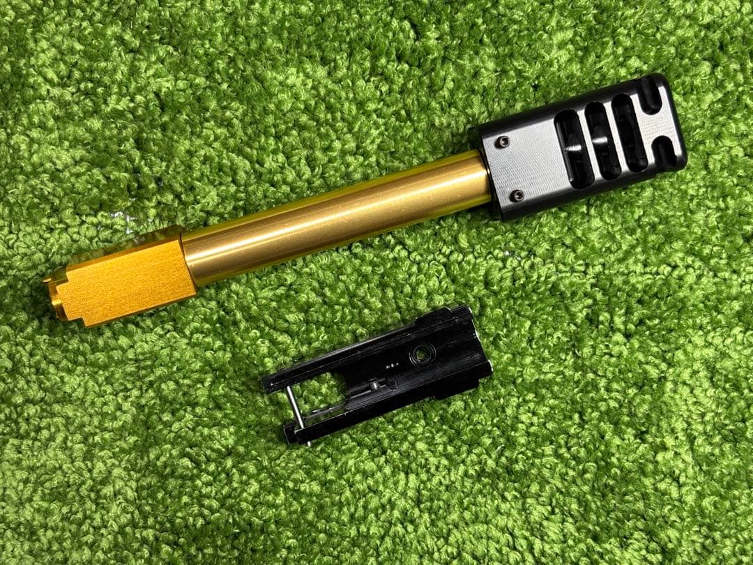 廃盤品　フリーダムアート 東京マルイグロック17/22用アキュコンプA G17