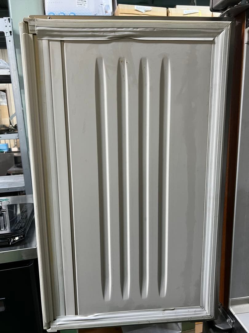 2010年 ホシザキ縦型冷蔵庫 3相200V 900x800x1910
