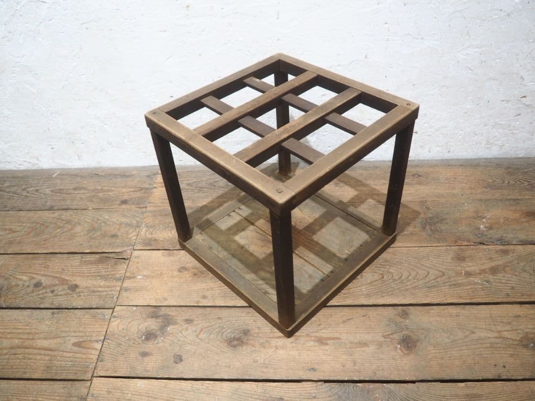 1334 レトロな櫓炬燵　櫓こたつ　テーブル　オブジェ　古家具　シェード　照明