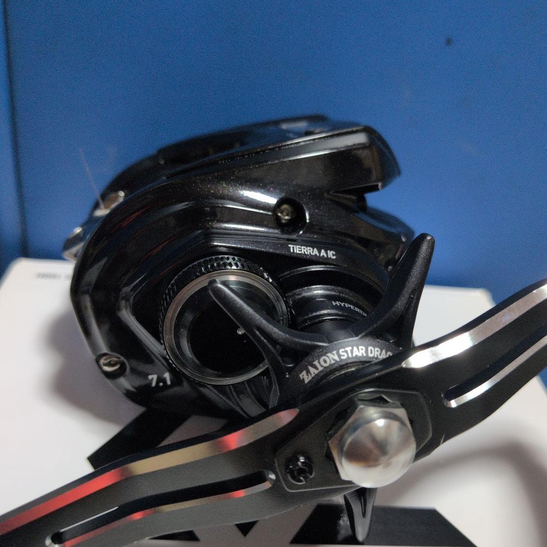 美品！回転良好！ダイワ　21ティエラA IC 150H-DH　TPE製ノブ