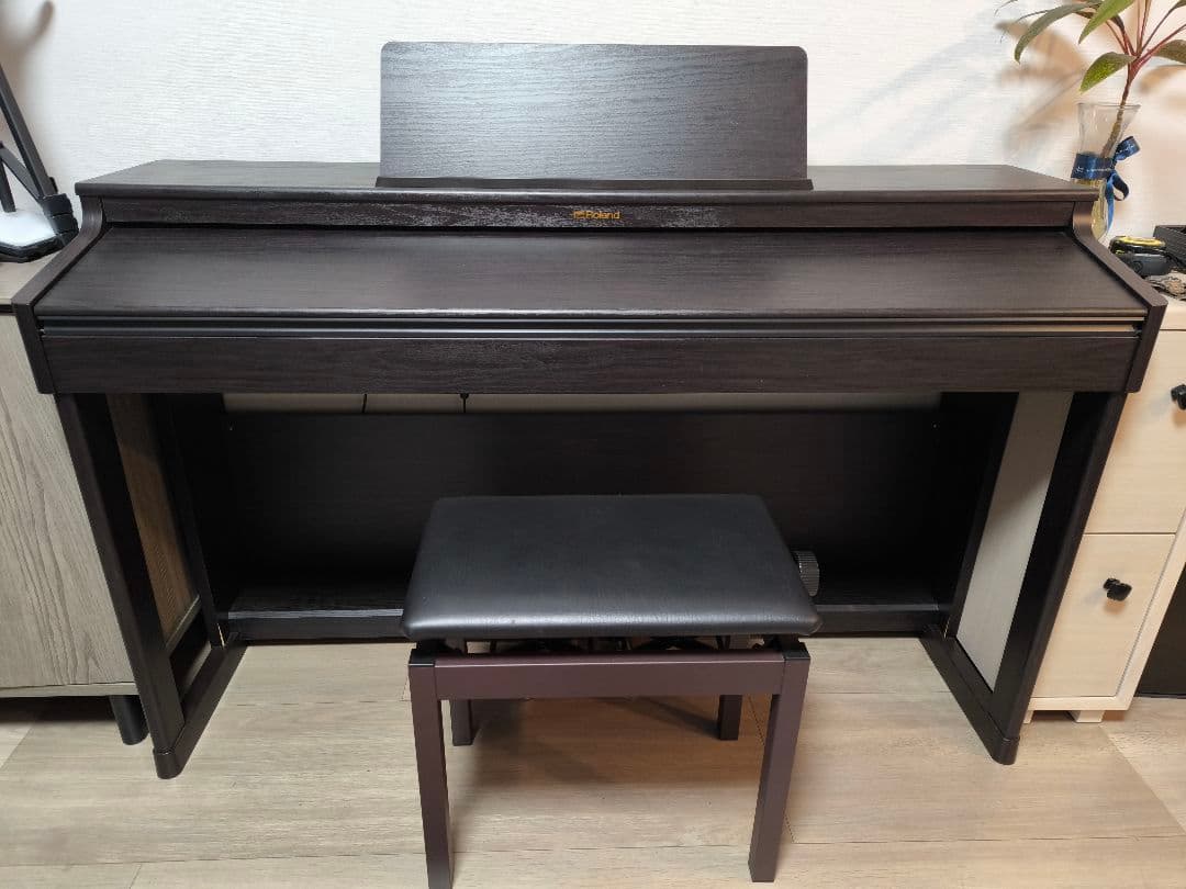 おもち　ローランド　電子ピアノ　RP701