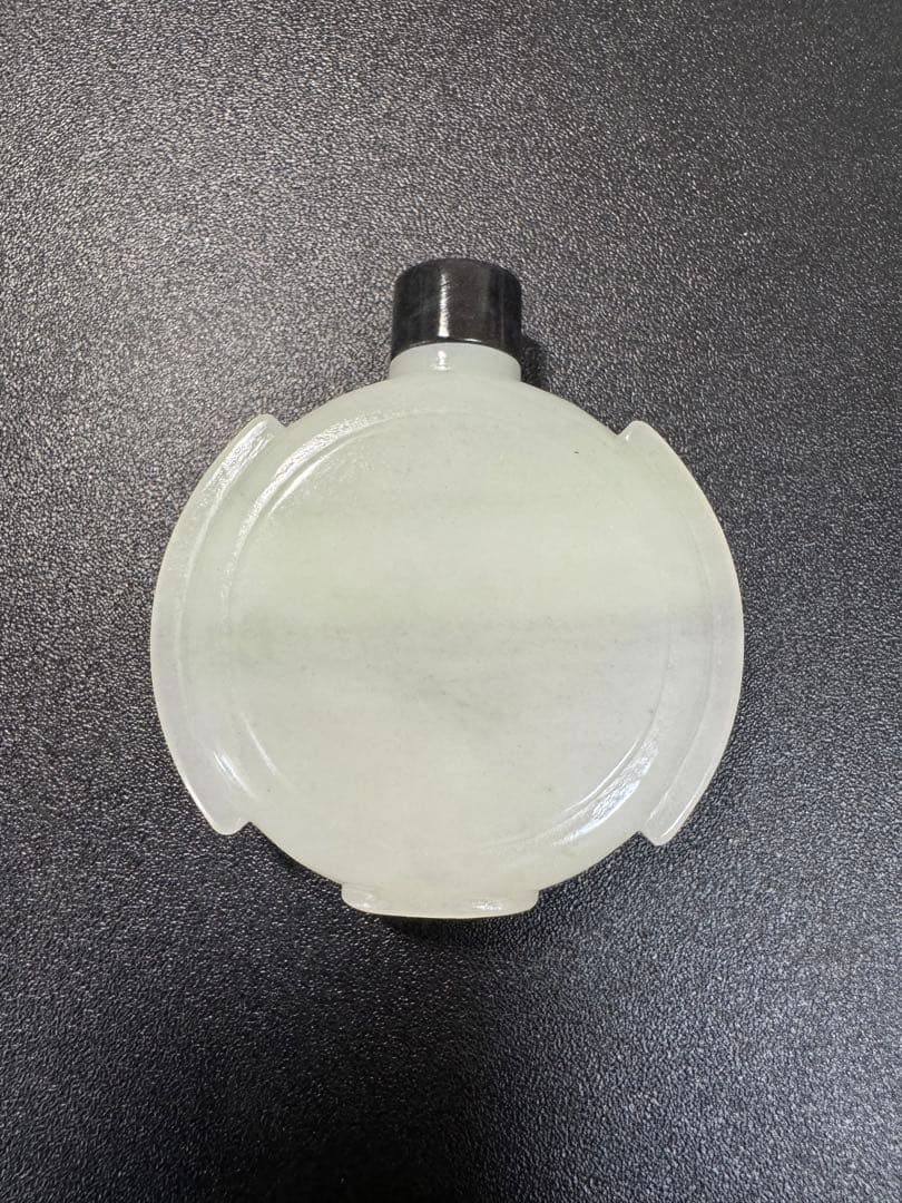 美品 鼻煙壺 和田玉 珍蔵品　新疆産ホータン玉（水墨色）鼻煙壺