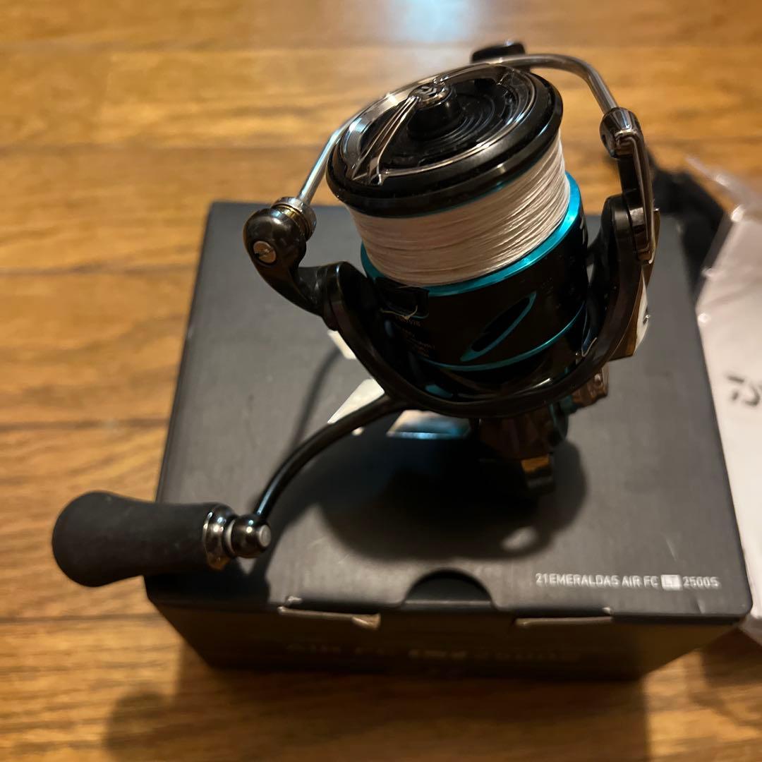 エメラルダス AIR FC 2500S スピニングリール