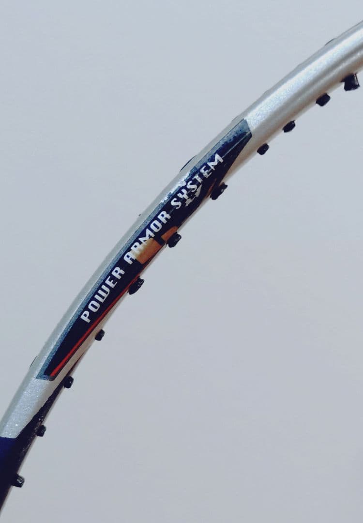 Yonex ARMORTEC800 OFFENSIVEバドミントンラケット