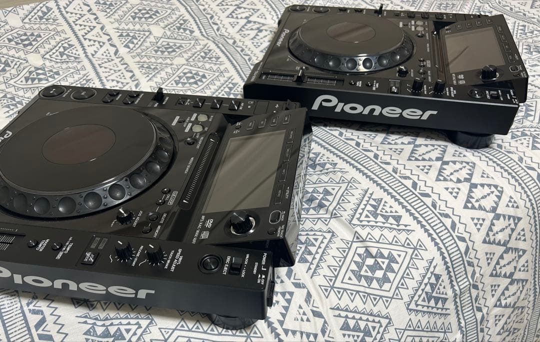 CDJ-2000 2台