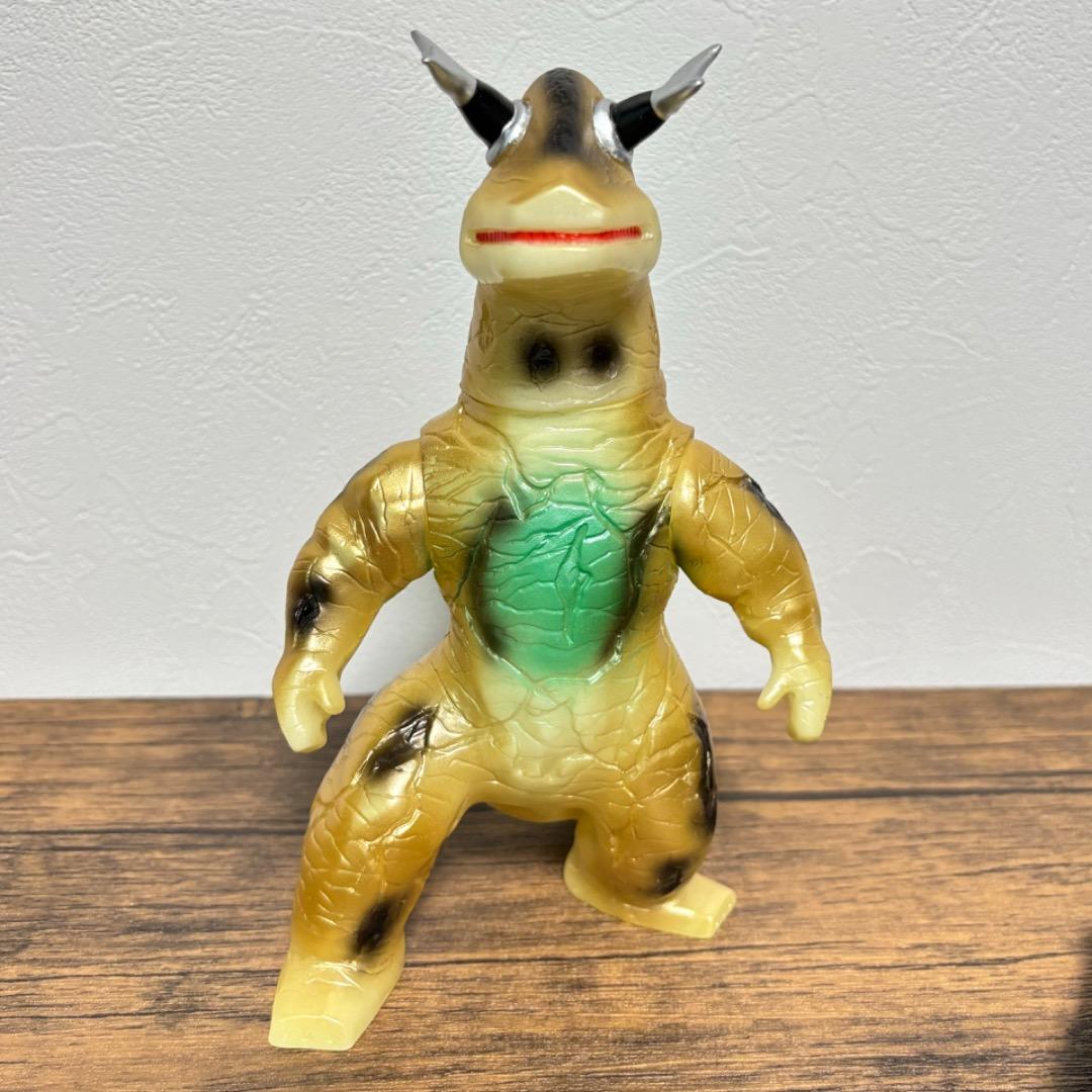 ウルトラセブン エレキング ブルマァク