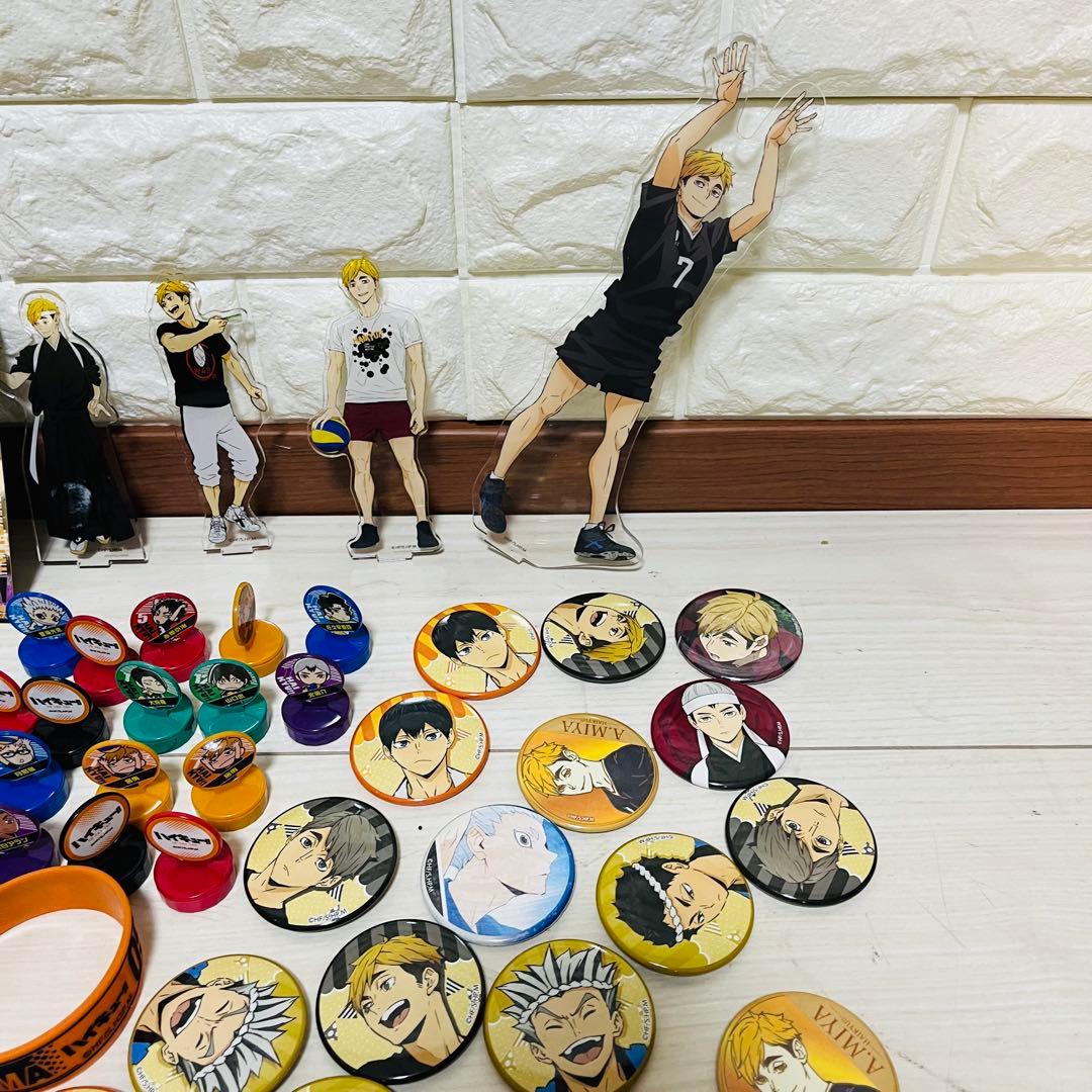 ハイキュー　日向 影山 山口 月島蛍　缶バッジ　シール　カード