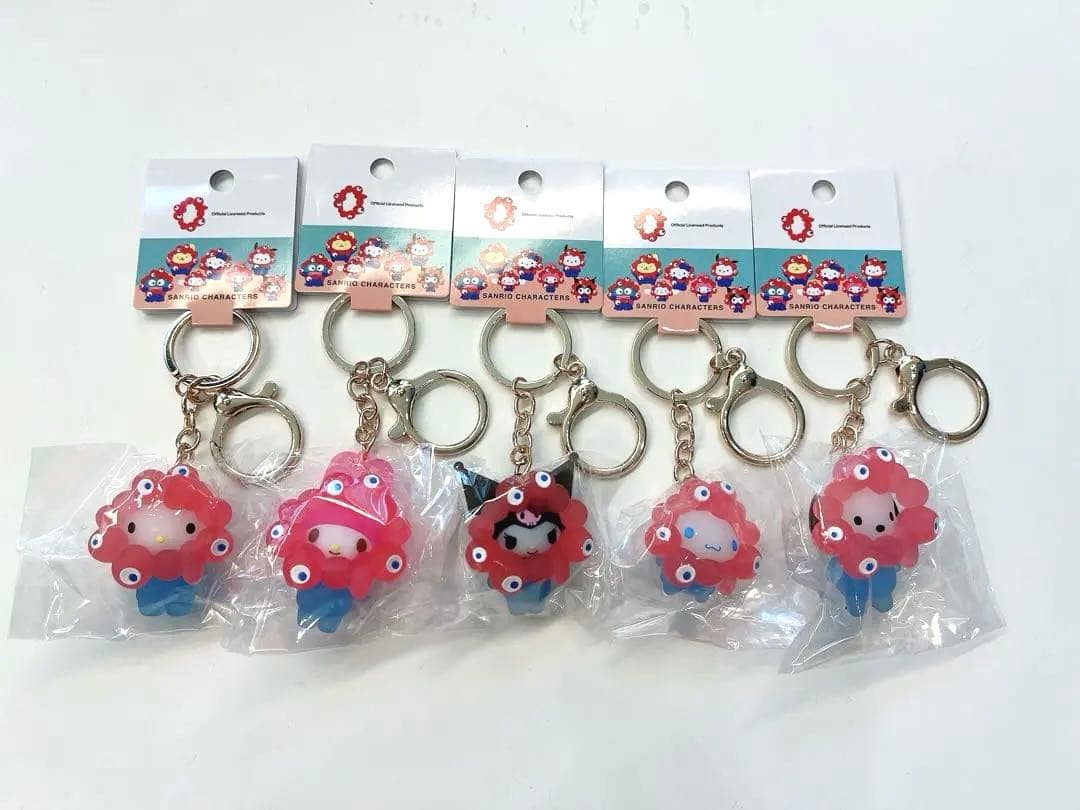 ミャクミャク　サンリオ　クリア　キーホルダー　5個セット