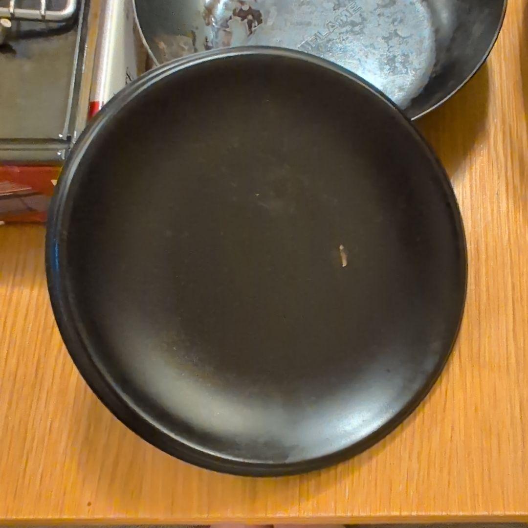 UNIFLAME ダッチオーブン8インチ、ちびパンなどセット 詳しくは写真と説明