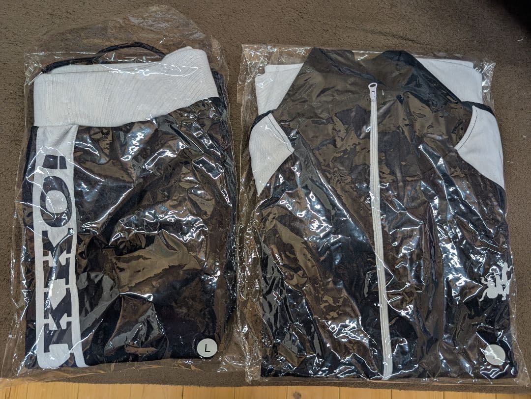 新しい学校のリーダーズ　新しい学校の運動着　紺　Lサイズ