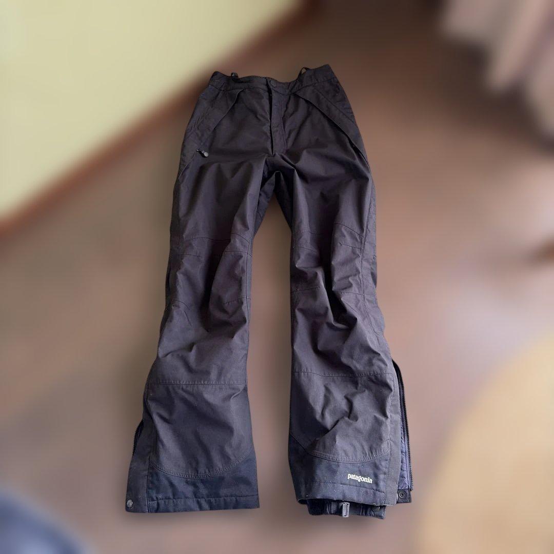 patagonia スノーボードパンツ 黒