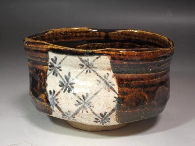 ★　若尾利貞　織部茶碗　斬新なデザインの一品★x583