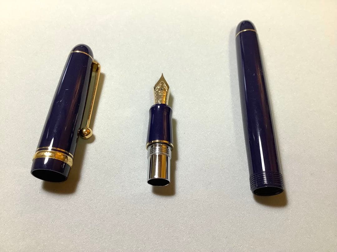 パイロットの万年筆　カスタム74　ダークブルー　ペン種: F（細字）