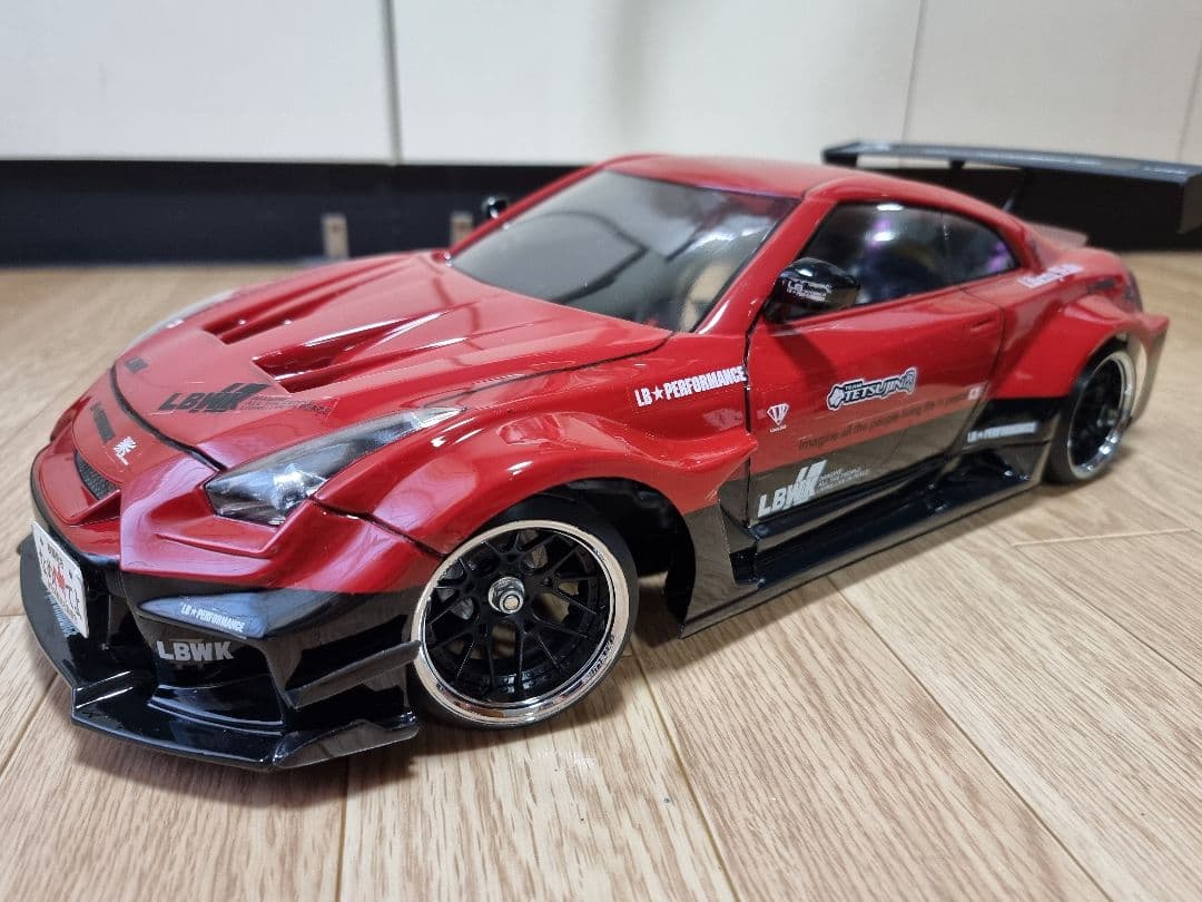 タミヤ TT02 シャーシ、GT-R R35 リバティウォークボディ