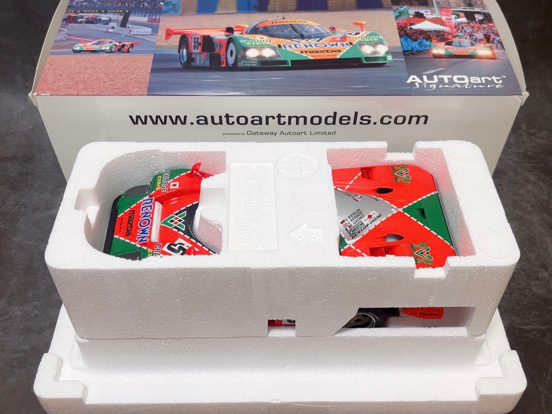 世界限定2000台　オートアート　1/18 マツダ 787B ル・マン優勝