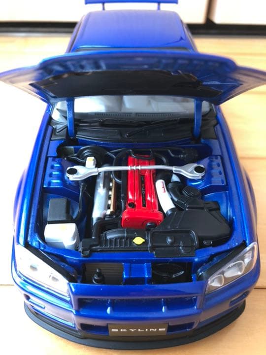 オートアート　NISSAN スカイラインGT-R V-SPEC II