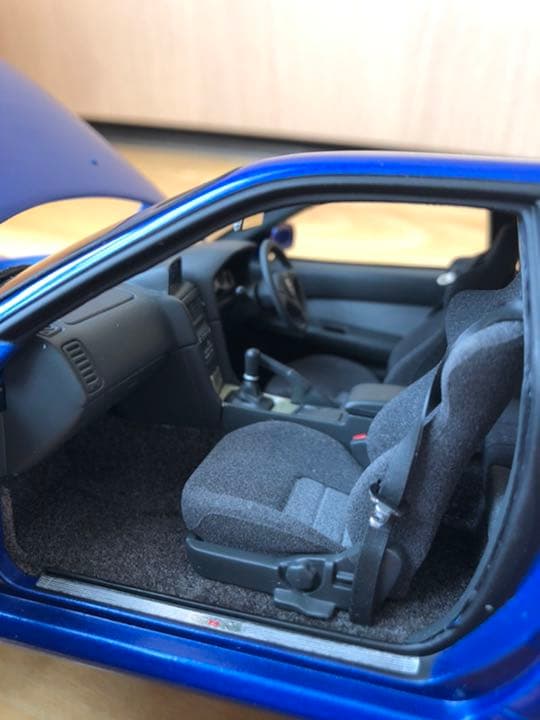 オートアート　NISSAN スカイラインGT-R V-SPEC II