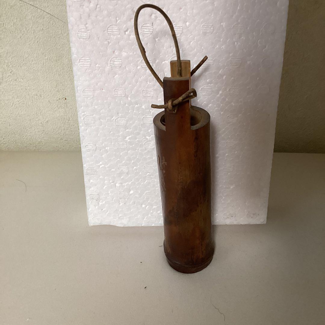 伝統竹工藝品　　讃岐竹一刀【西村秋峯彫　竹花瓶】現代名工に登録【秋峯刀】