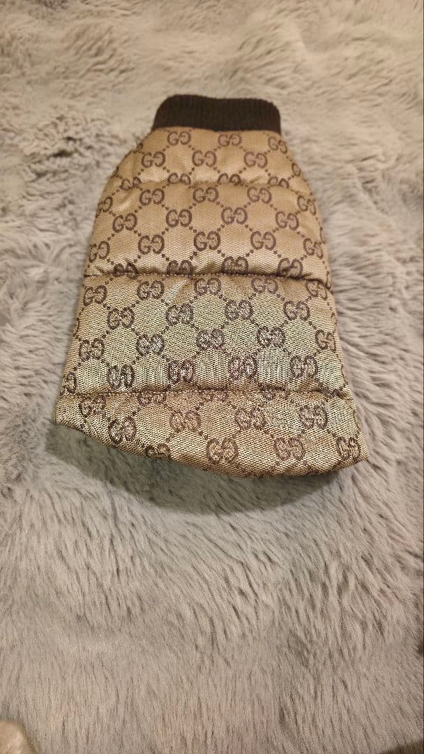 Gucci GGパターン 小型犬用　ダウン中綿