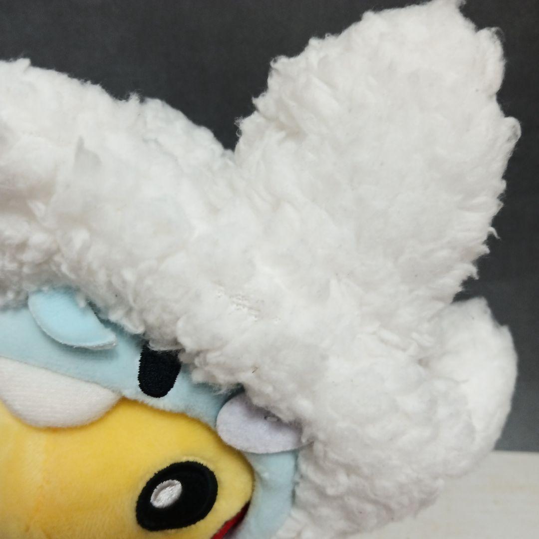 ぬいぐるみ　メガチルタリスのポンチョを着たピカチュウ　新品タグ付き