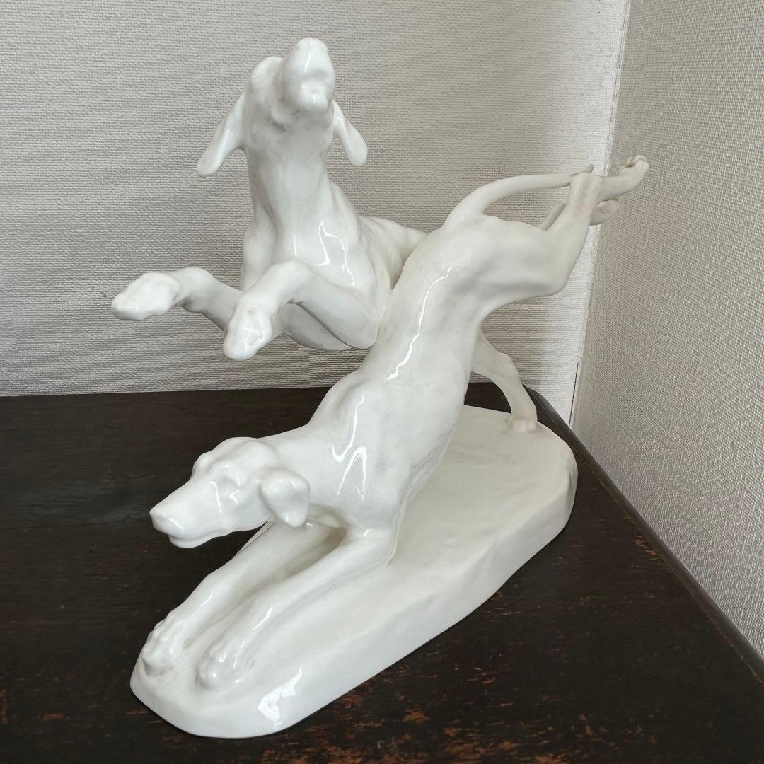 ノリタケ　ボーンチャイナ　狩猟犬のフィギュリン