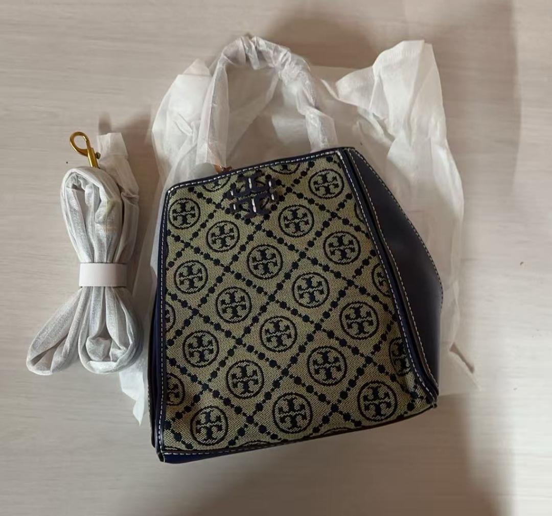 Tory Burch幾何学模様のショルダーバッグ ネイビー