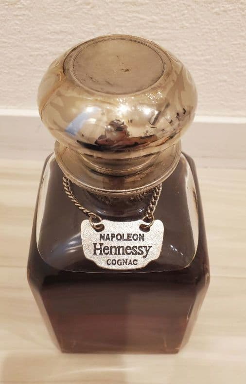 【古酒】Hennessy Napoleon Silver Top 赤箱付き