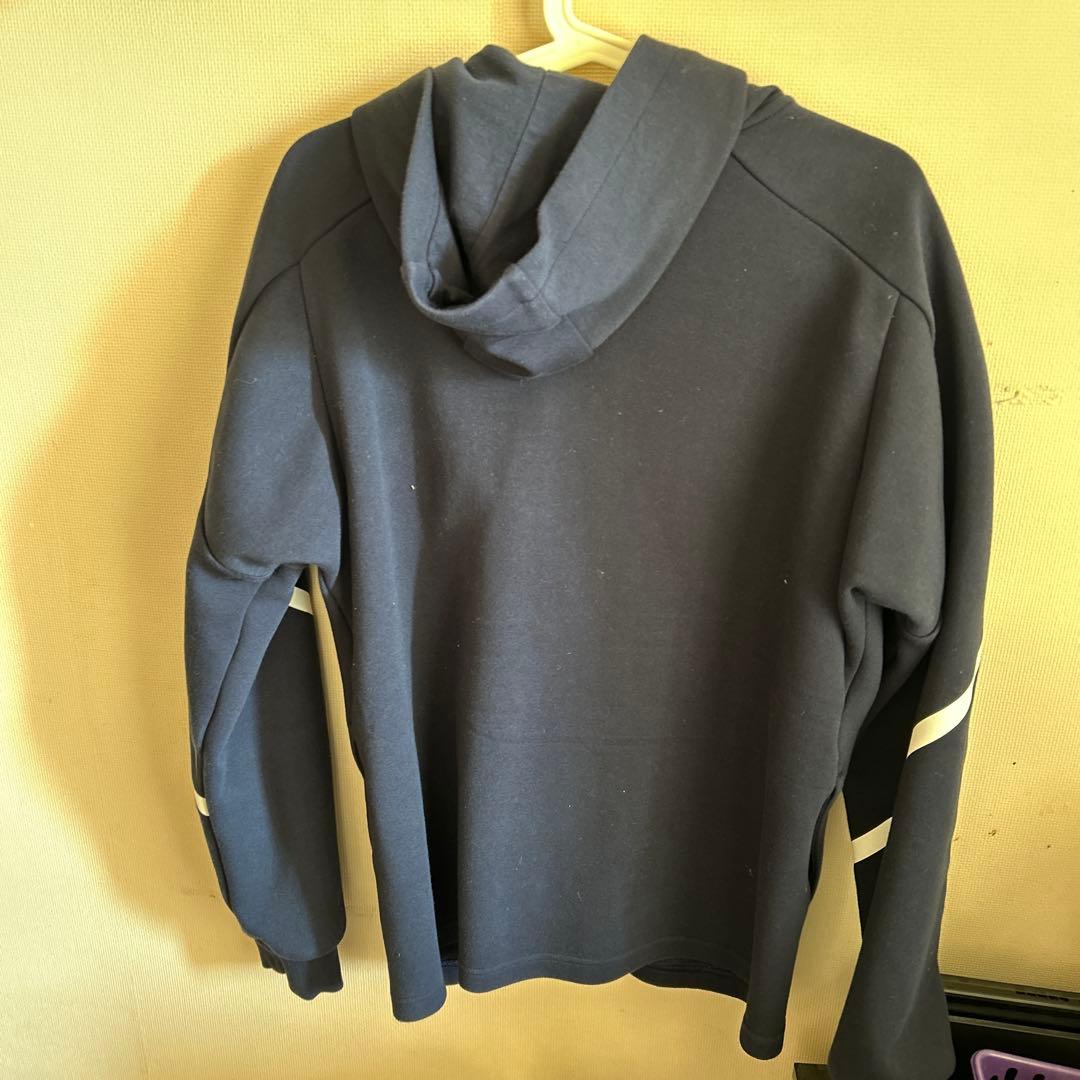 青山学院大学　サッカー部　移動着