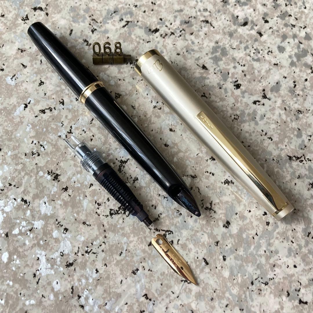 #068 オーバーホール済み 万年筆 PILOT パイロット エリート18k