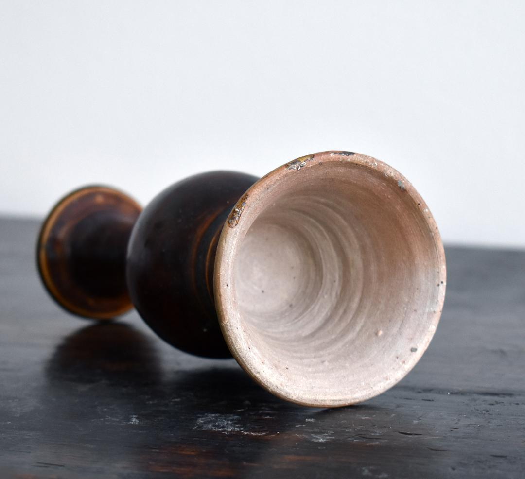 18世紀 壷屋焼 琉球古陶 褐釉台付瓶 飴釉瓶子 ビンシー 無疵