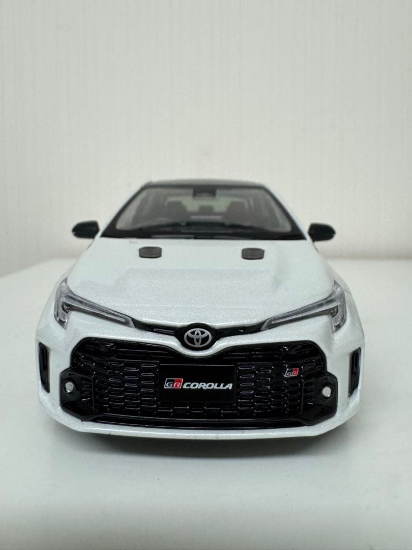 GR COROLLA GRカローラ　カラーサンプル　プラチナホワイトパールマイカ
