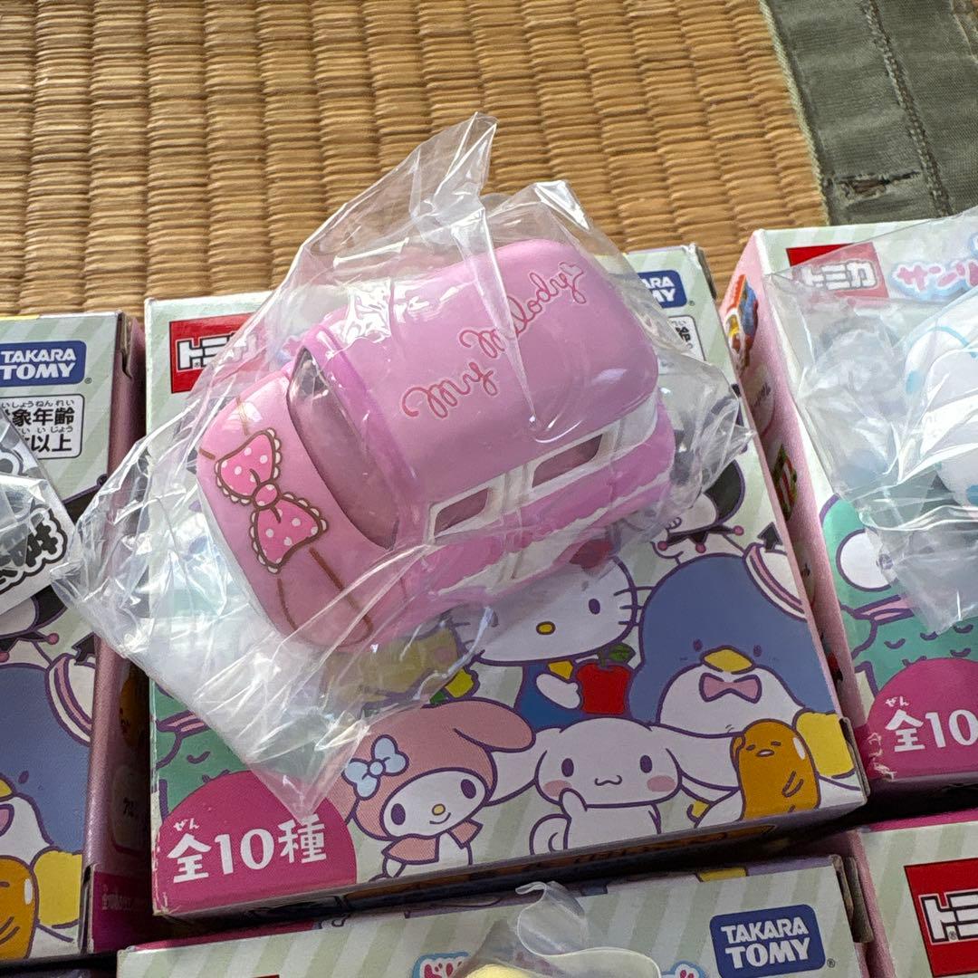 ✨新品✨ドリームトミカ　TOMICA TUNESサンリオキャラクターズ