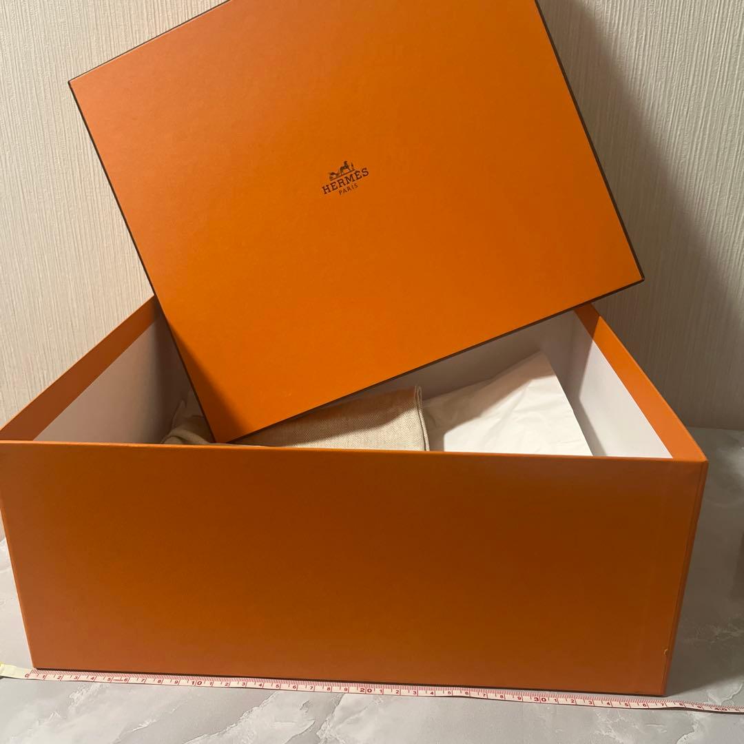 空箱　HERMES エルメス　ギフト箱 約37cm x 15cm x 33cm