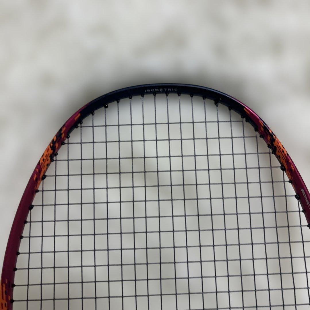 【極美品】ヨネックス　バドミントンラケット ナノフレア700