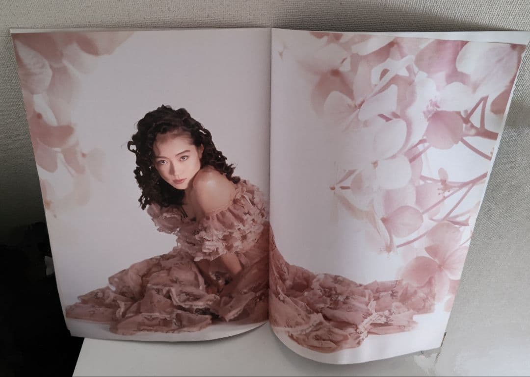 中森明菜 1998 コンサートツアー「ファム・ファタール」パンフレットぬ