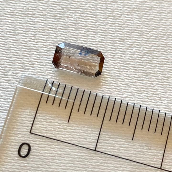 アキシナイト ブルー ルース