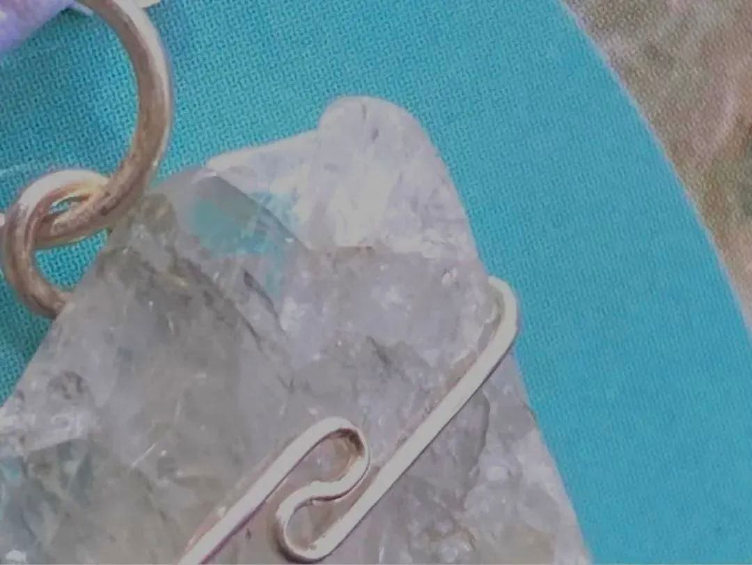 アゾゼオ　フェナカイト　H&E社 虹入り　うっすらピーチ　超希少カラー