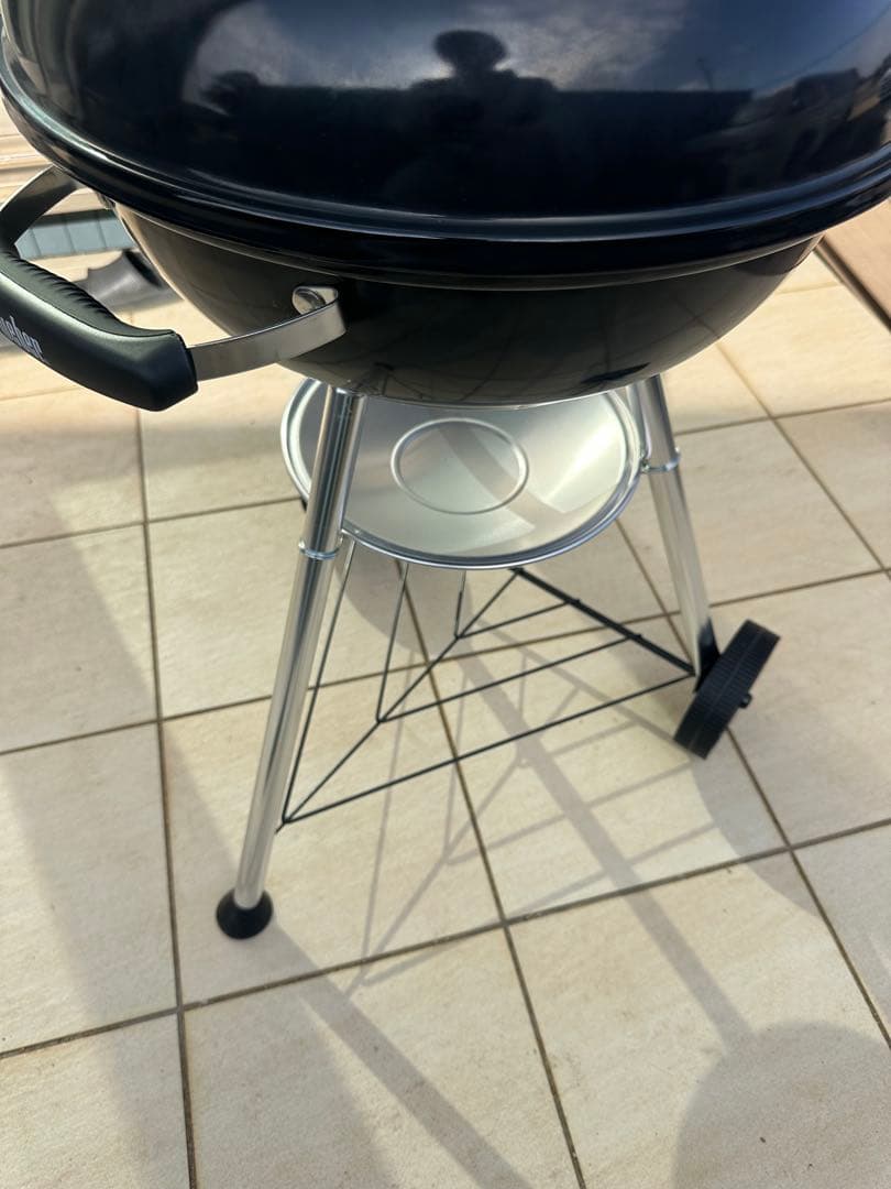 未使用　Weber 57cm Compact グリル Charcoal BBQ