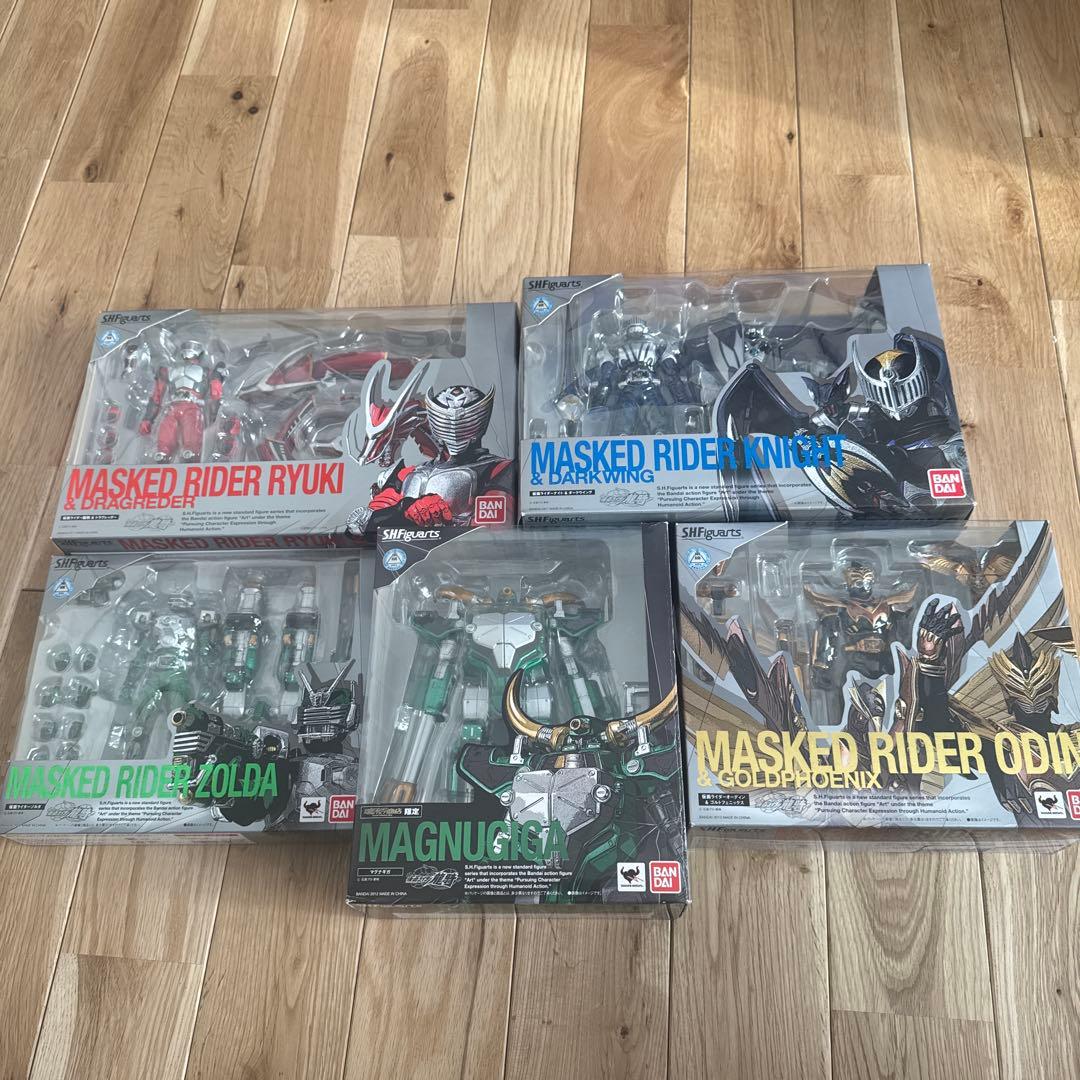 S.H.Figuarts 仮面ライダー　龍騎　ナイト　ゾルダ　オーディン　5点