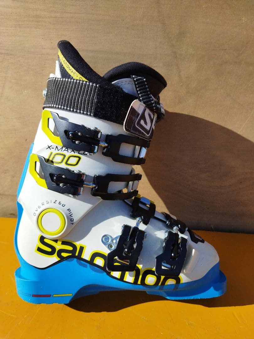 サロモン　女性用　スキーブーツ 23.5cm　X-MAX LC100