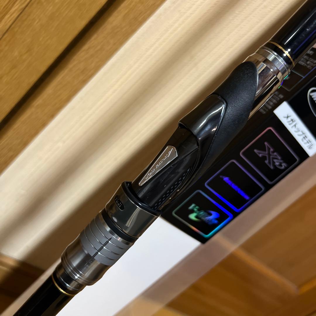 ダイワDAIWA銀狼鋭牙06-53＋タモの柄