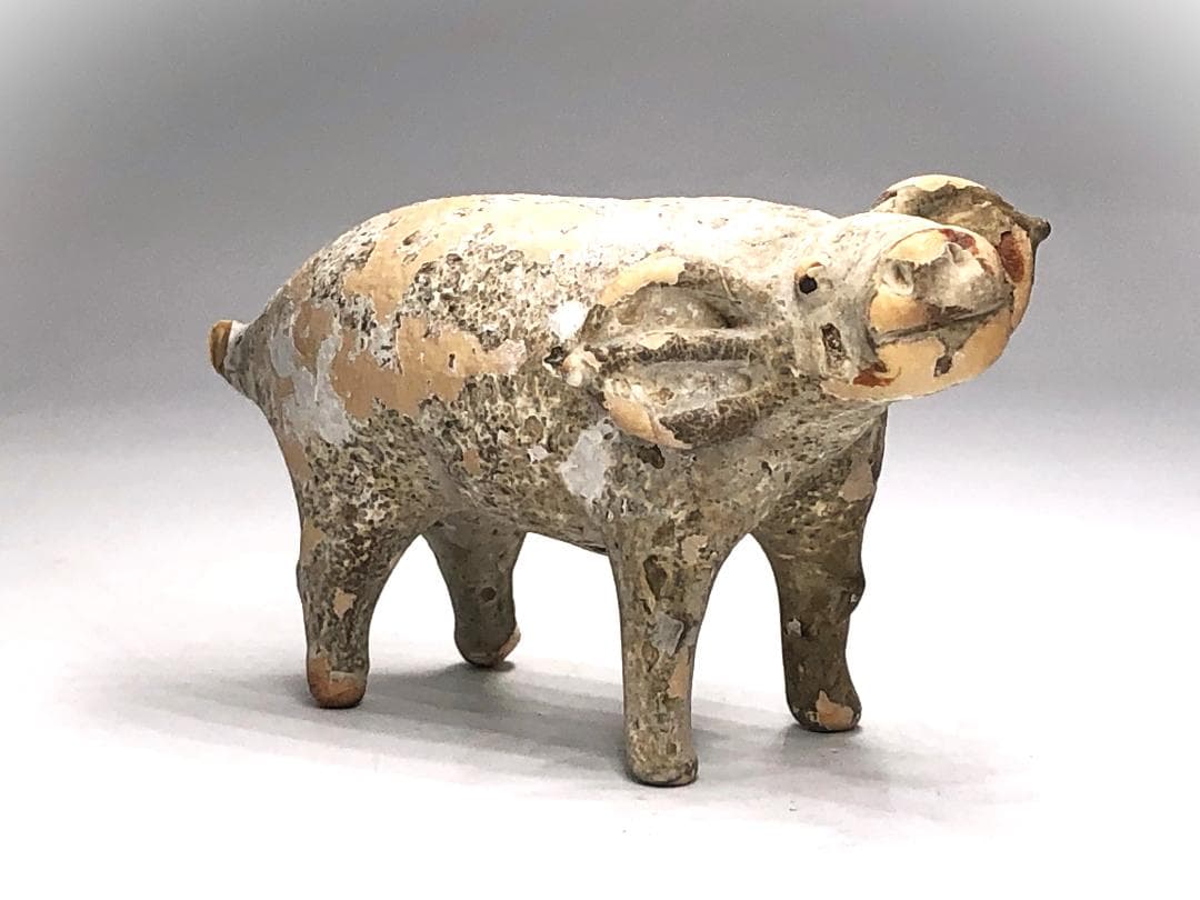 【 ファイアンス 】　ブタ　出土品