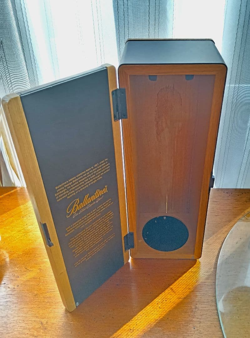 Ballantine's 30 Year Old の空箱