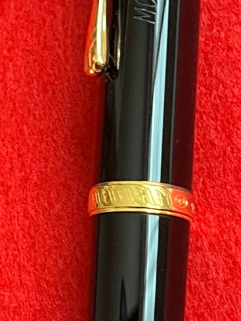 モンブランボールペン 作家シリーズ 1995年ボルテール❗️入手困難‼️