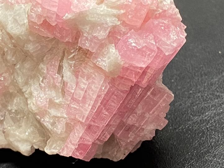 トルマリン　ピンクトルマリン　111g