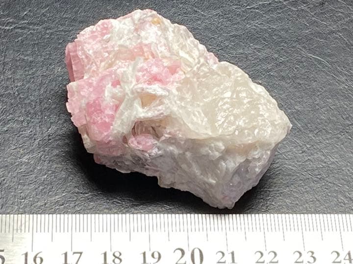 トルマリン　ピンクトルマリン　111g