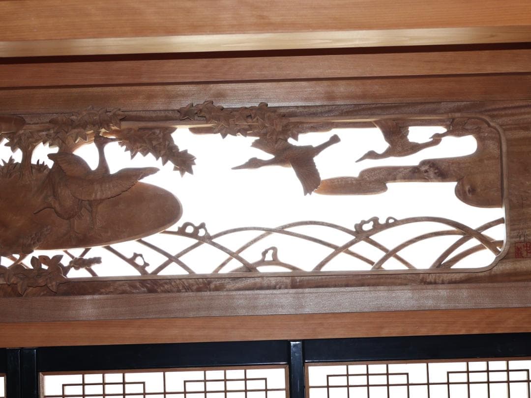 BK193　高級建具　井波彫刻 濱坂中義 作　書院　欄間　水鳥に庭園の図