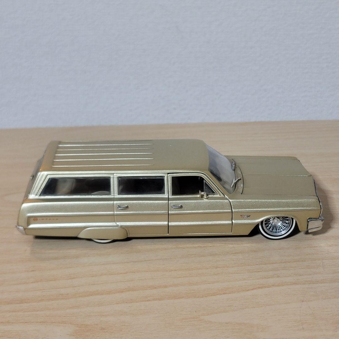 1/24 Jadatoys 64 シボレー インパラ ワゴン