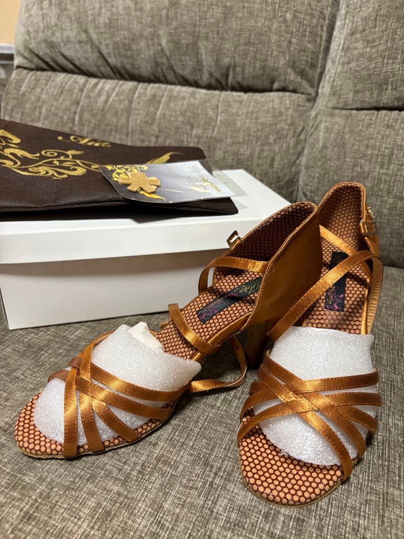 新品未使用☆Ads ラテンシューズ