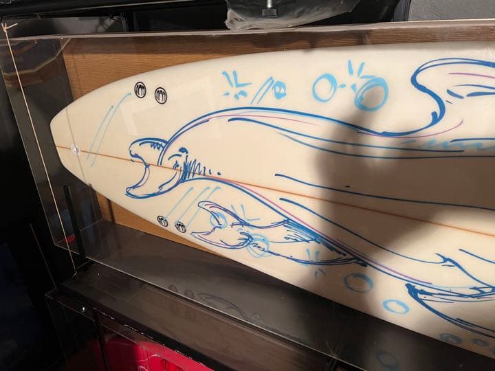 ラッセン直筆サーフボード